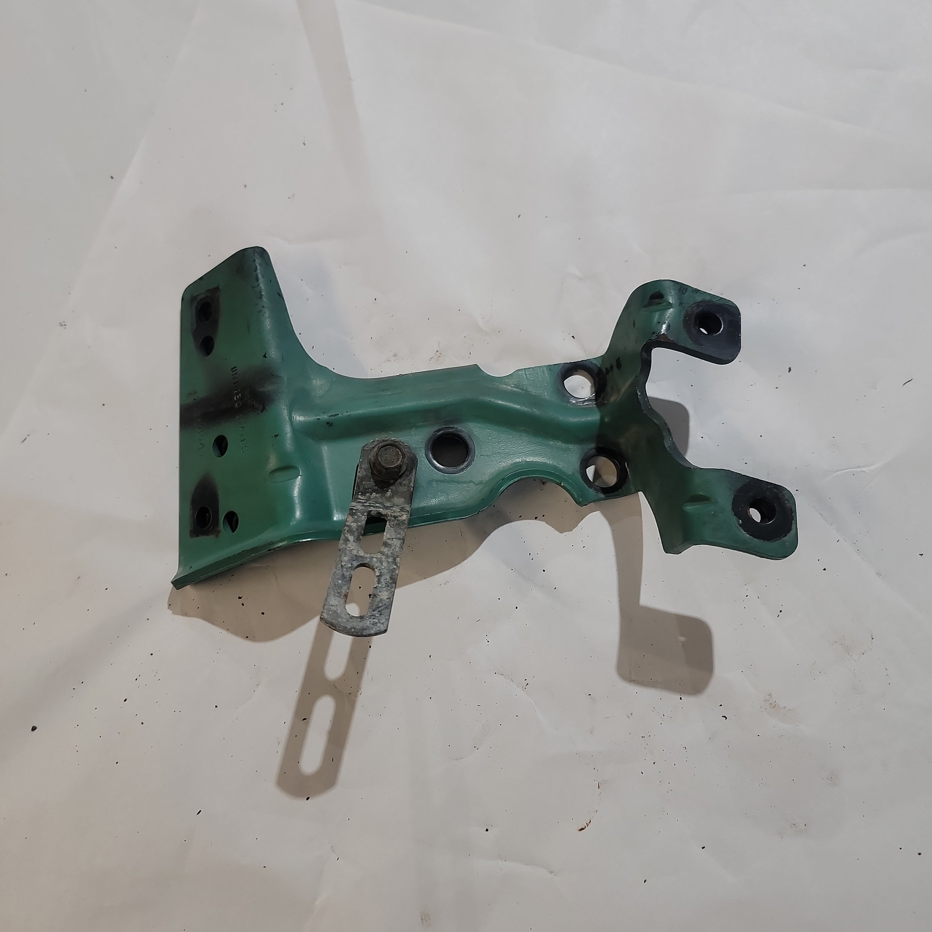 Volvo 22058541 Engine Bracket for D13 Engines | Used │ Volvo 