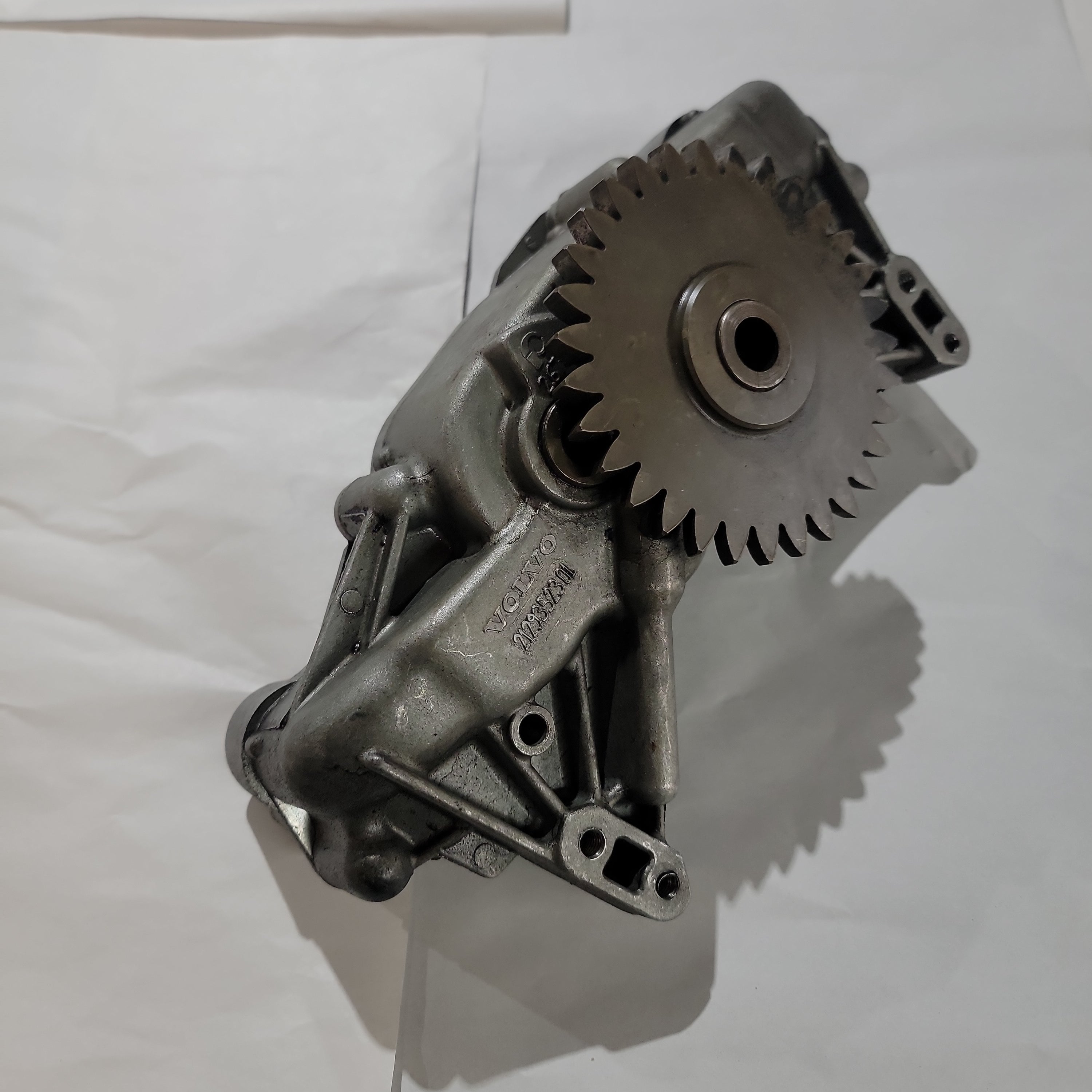 Volvo 21293523 Oil Pump for D13 Engines | Used │ Volvo 