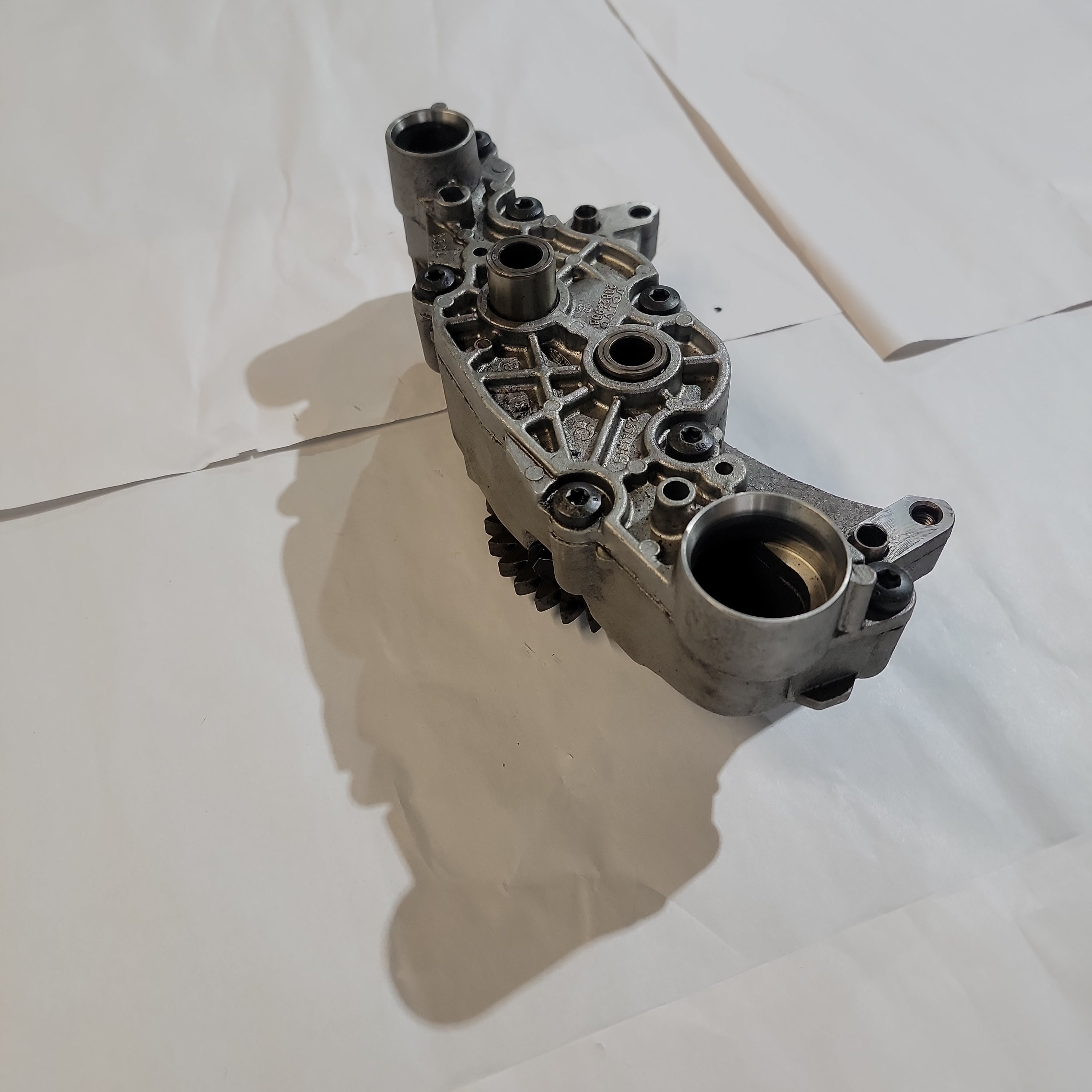 Volvo 21293523 Oil Pump for D13 Engines | Used │ Volvo 