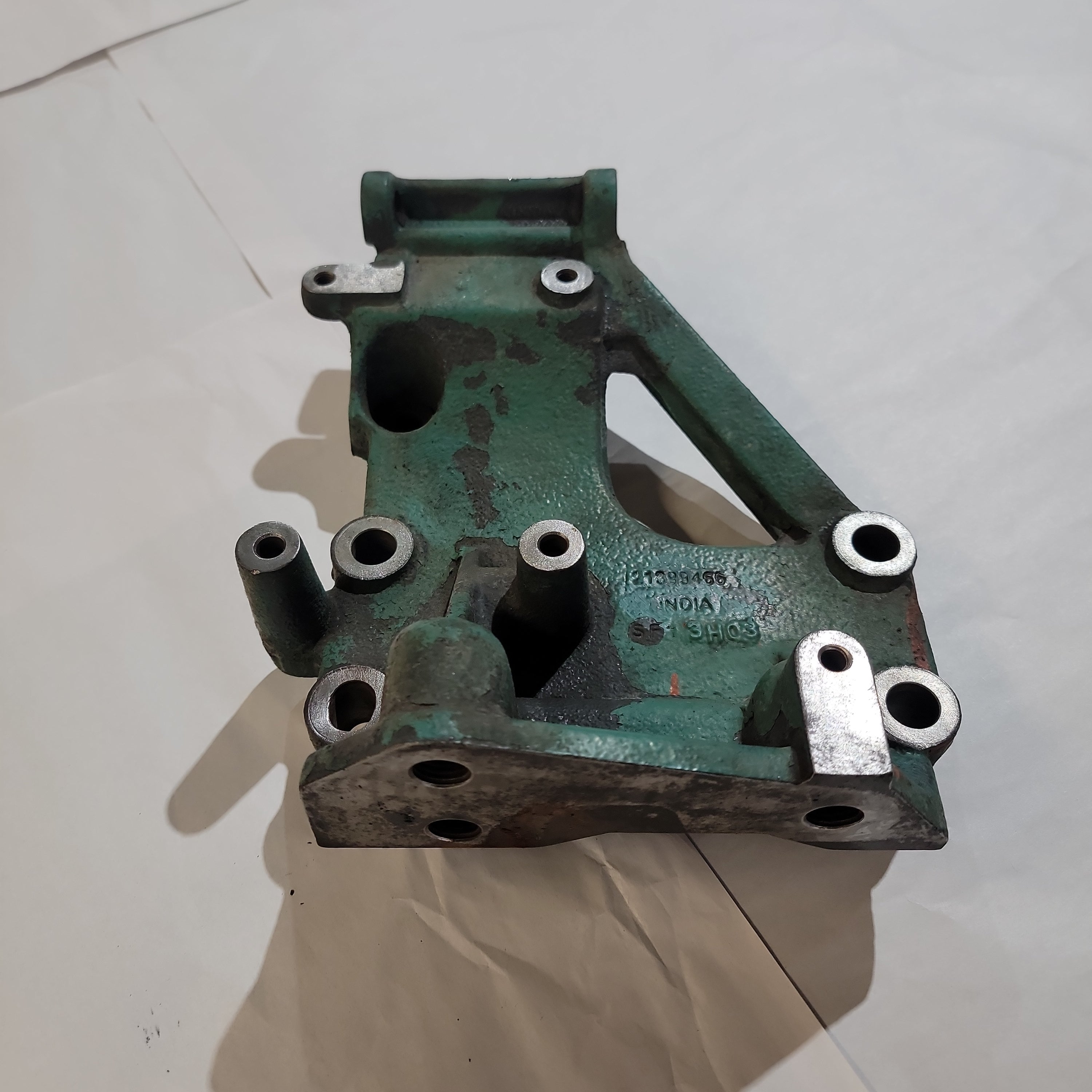 Volvo 21399466 Engine Mount for D13 | Used │ Volvo 