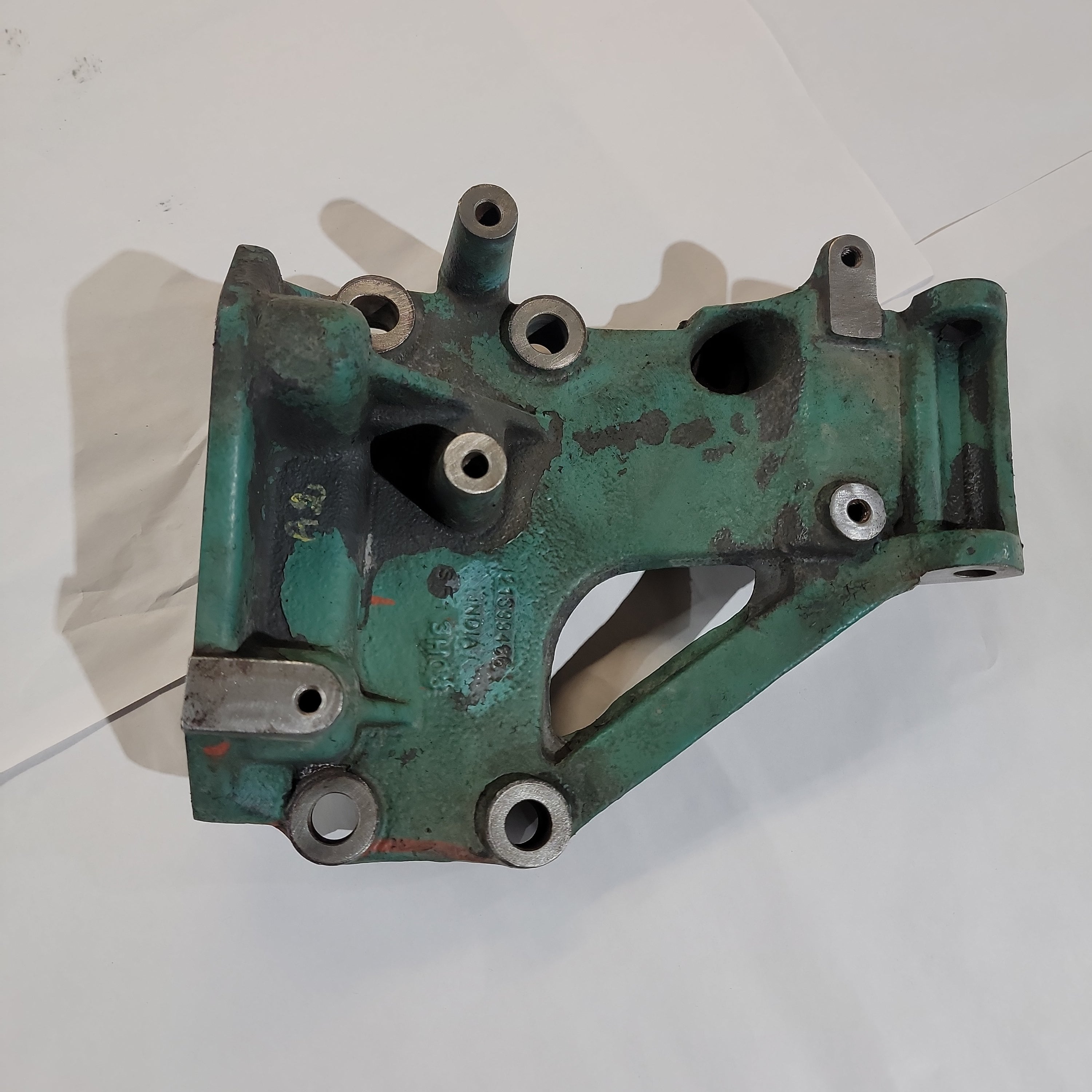 Volvo 21399466 Engine Mount for D13 | Used │ Volvo 