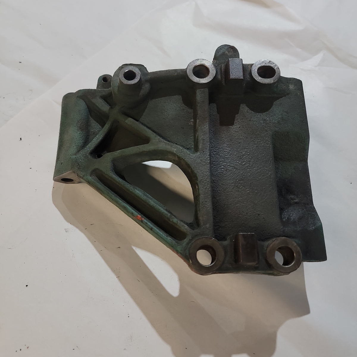 Volvo 21399466 Engine Mount for D13 | Used │ Volvo 