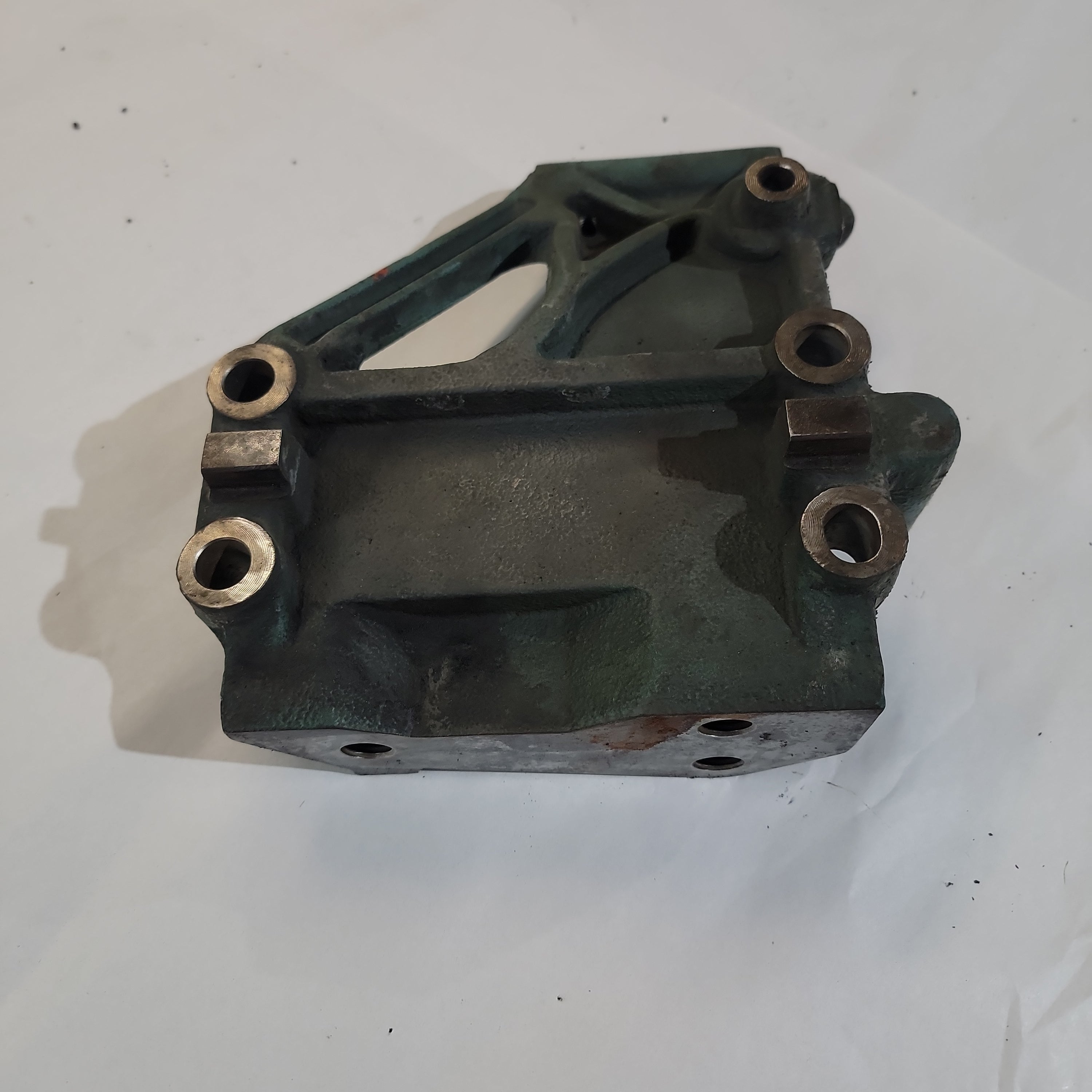 Volvo 21399466 Engine Mount for D13 | Used │ Volvo 