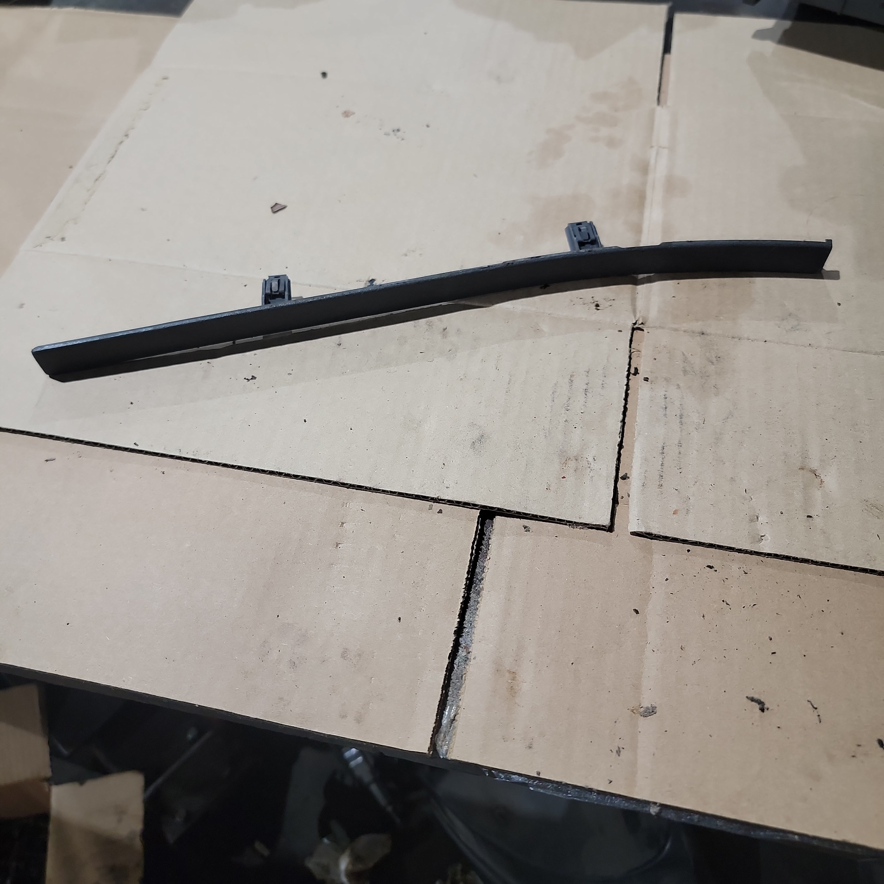 Volvo 3175618 Dash Trim for Volvo VNL | Used │ Volvo 