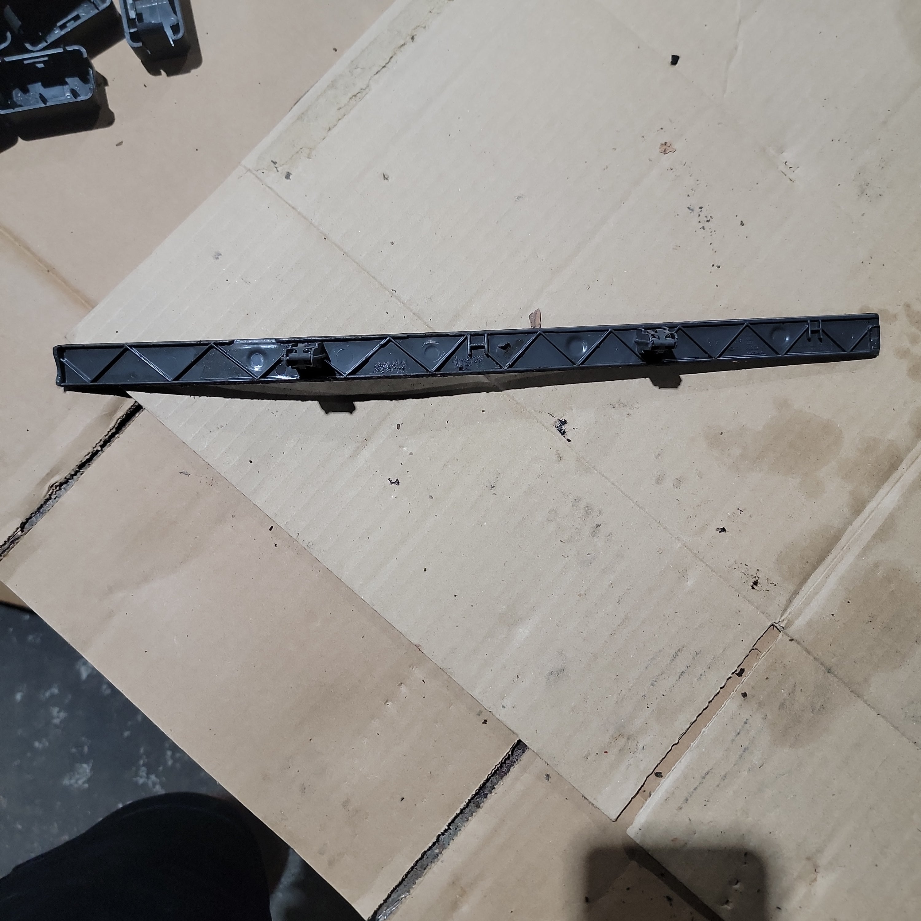 Volvo 3175618 Dash Trim for Volvo VNL | Used │ Volvo 