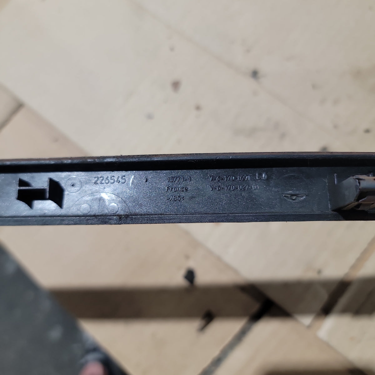 Volvo 20467356 Dash Trim for Volvo VNL | Used │ Volvo 