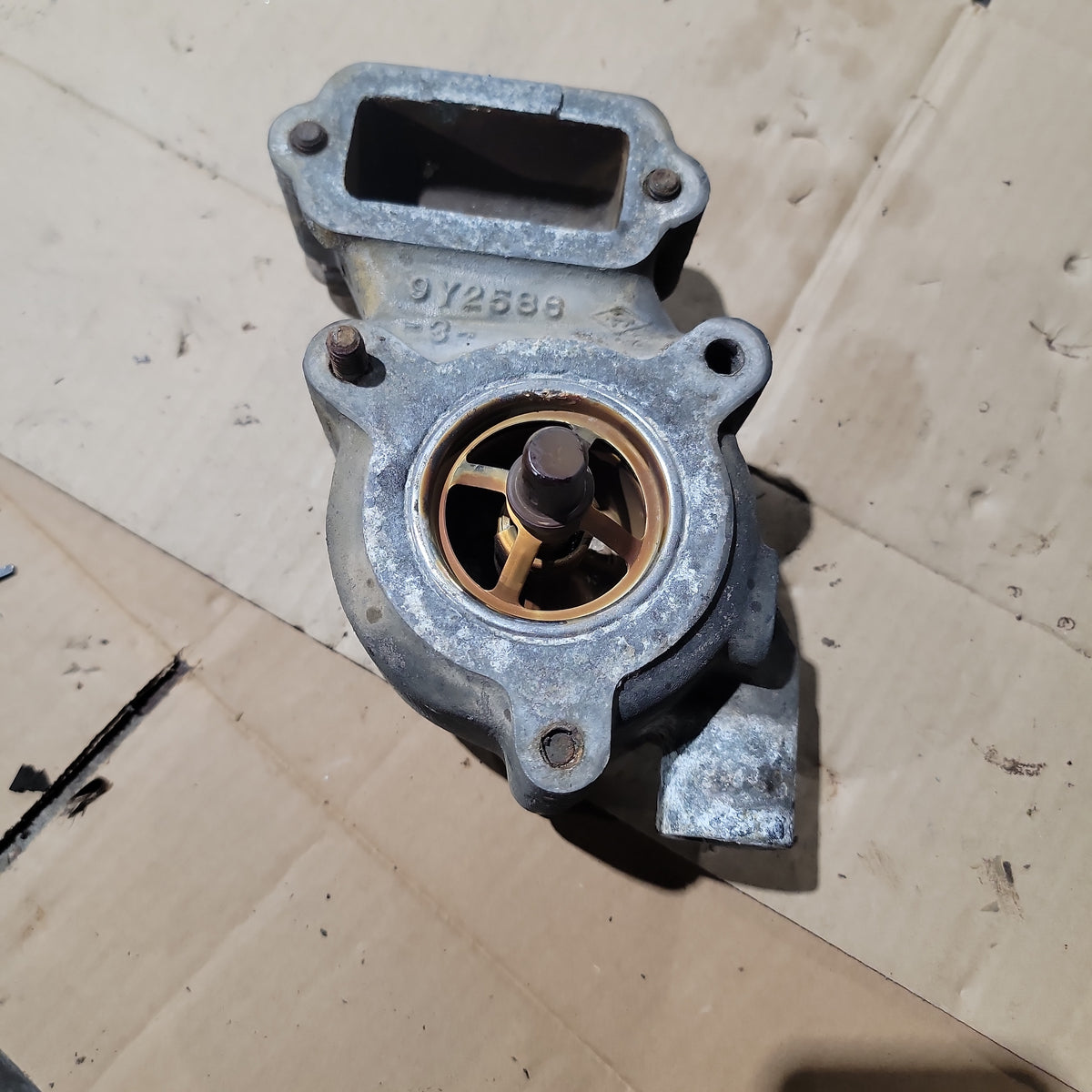 Cat 9y2586 Thermostat Housing for C15 engines| Used │ Volvo 