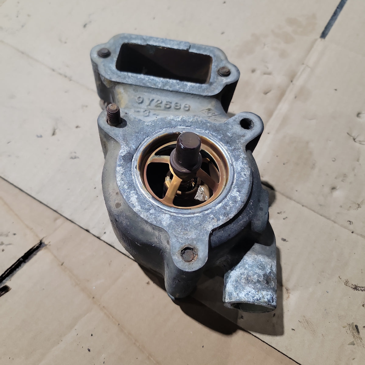 Cat 9y2586 Thermostat Housing for C15 engines| Used │ Volvo 