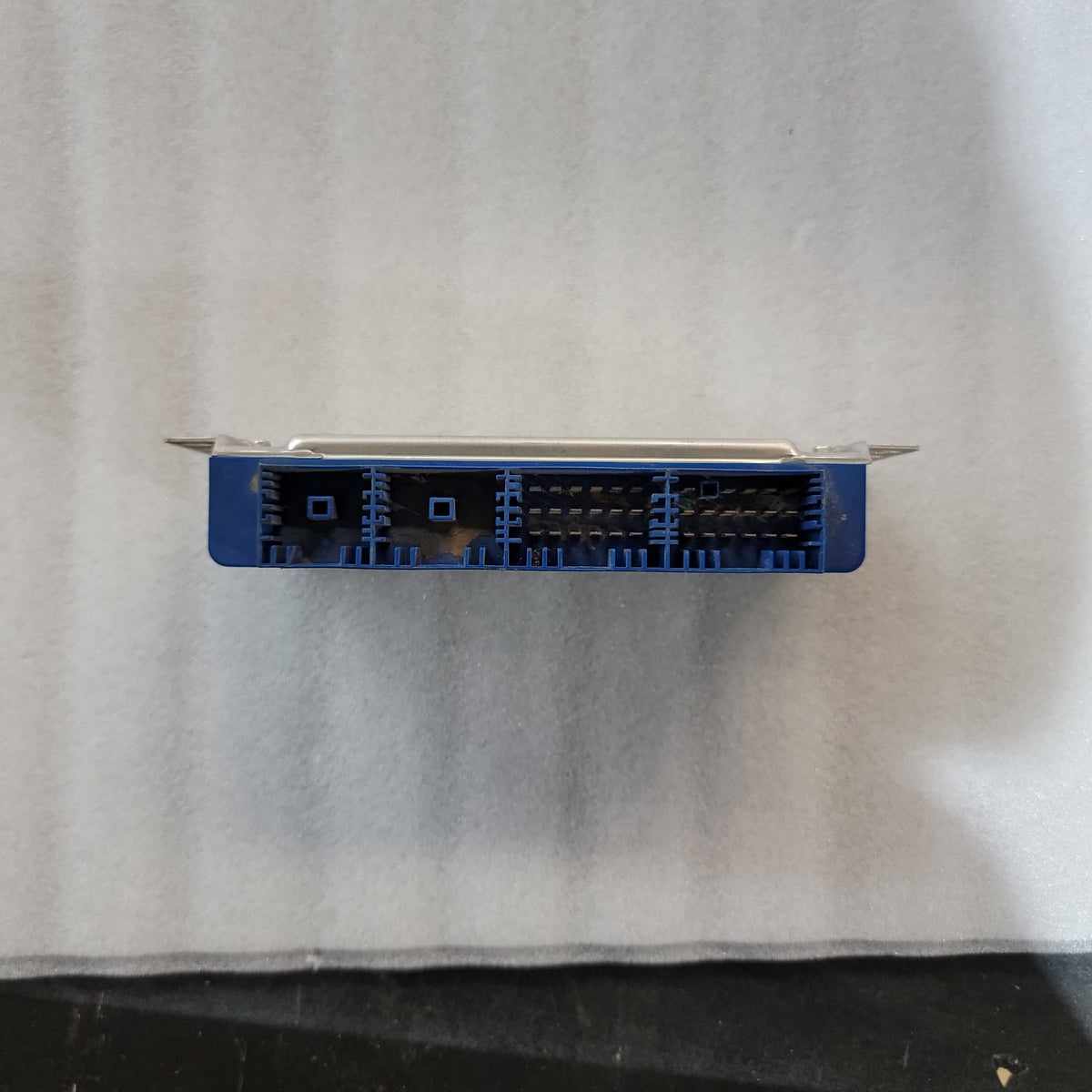 Bendix K021134 / Peterbilt Q27-6040-0101 ABS Control Module │ Bendix 