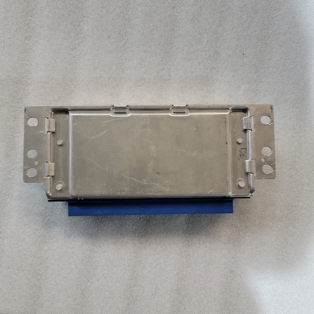 Bendix K021134 / Peterbilt Q27-6040-0101 ABS Control Module │ Bendix 