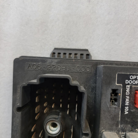 Freightliner A06-40943-000 Power Distribution Module │ Freightliner 