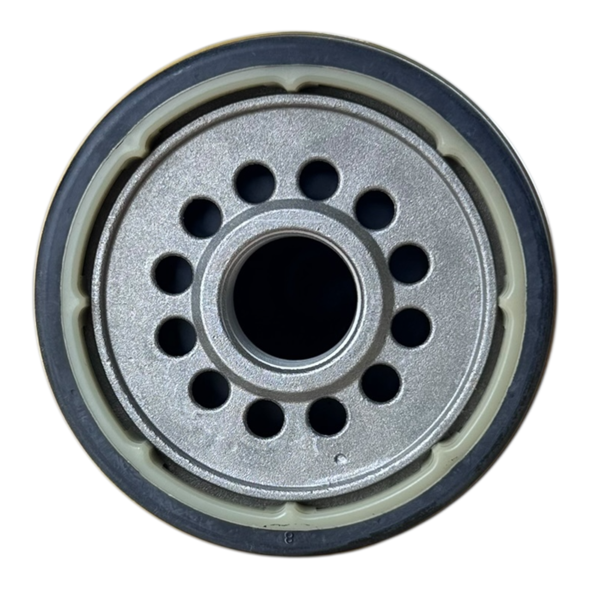 Caterpillar 1R0762 fuel filter on a white background