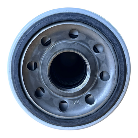 Fleetguard LF3620 Oil Filter thread and gasket view on a white background