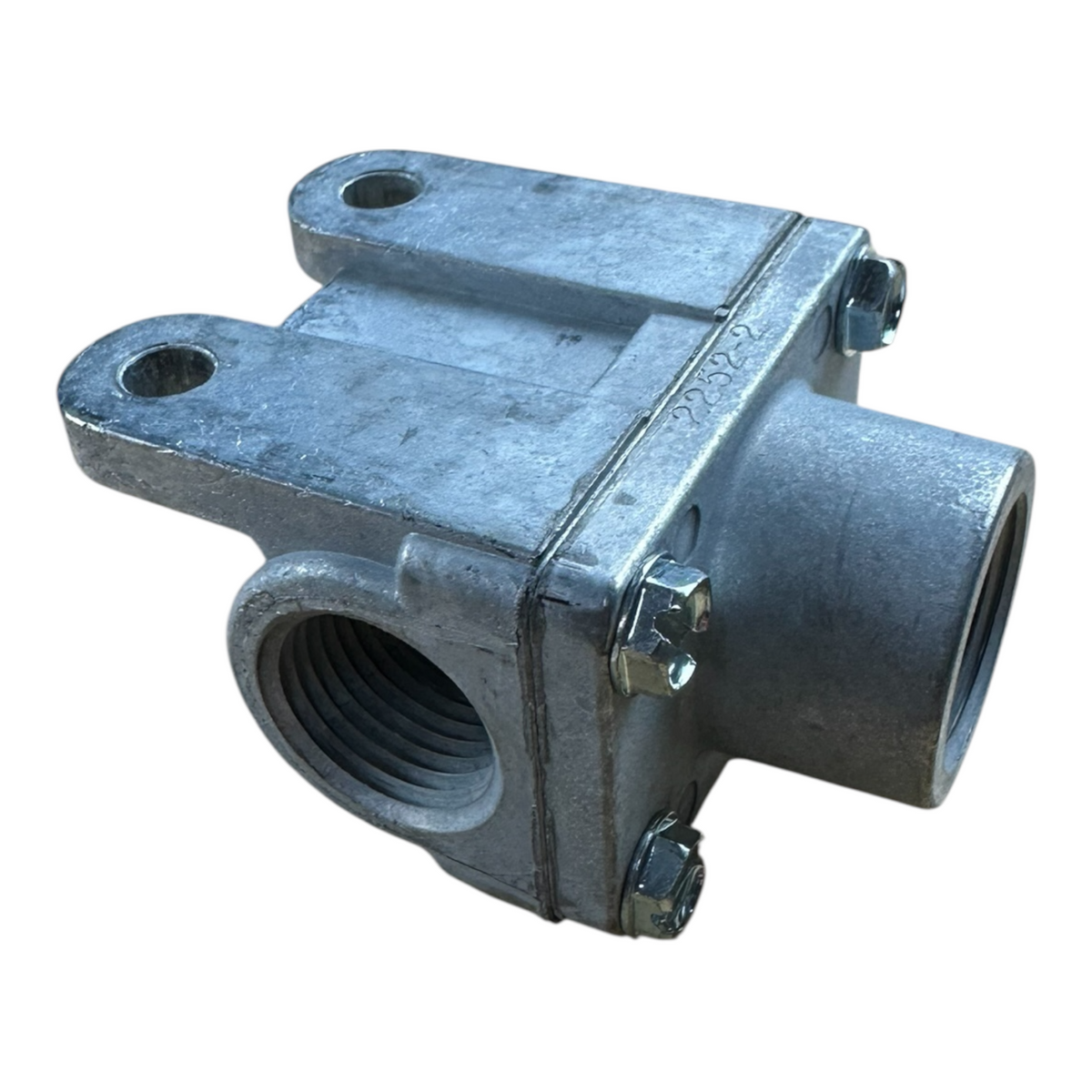 Automann 572.1035 Fuel Return Flow Splitter Tee │ Replaces Paccar 2252-2D │ Automann 