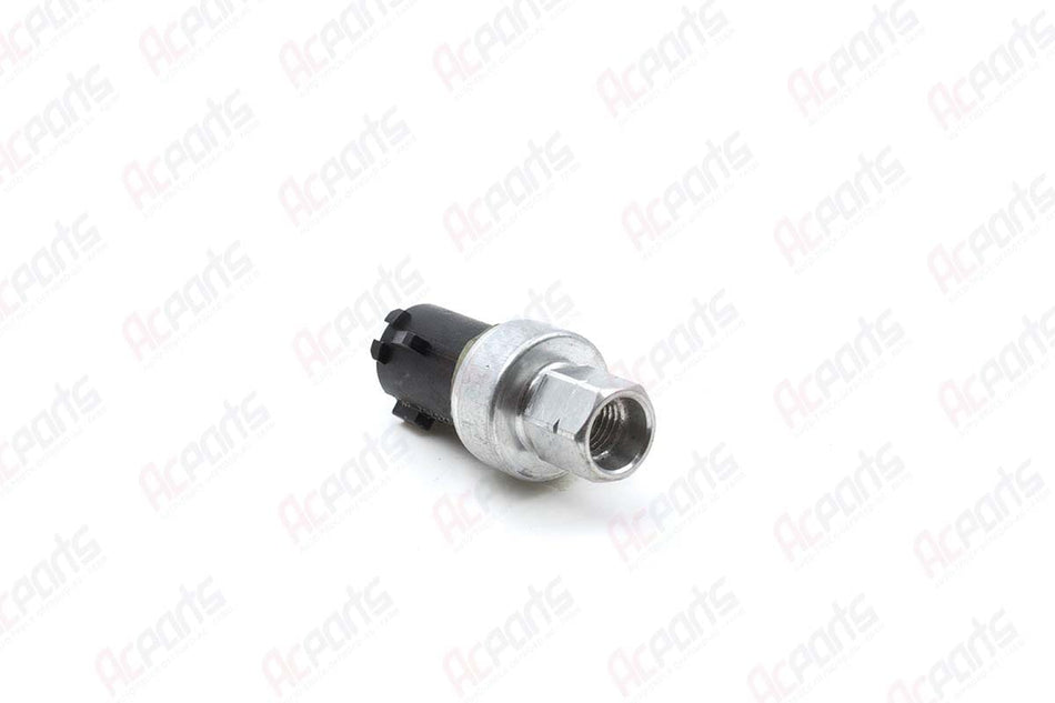 Freightliner 22-60646-000 A/C Pressure Transducer – M10 3-Pin